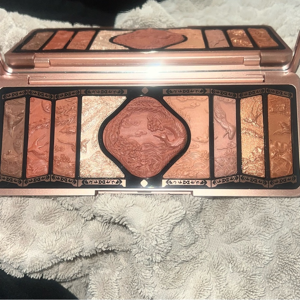 New Floral Engraving Phoenix Makeup Palette NEW Monochrome Brown - Picture 4 of 5
